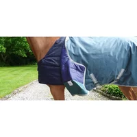 Wasserdichte Pferdedecke mit Halsabdeckung für draußen Bucas Liner 200g Wasserdichte Pferdedecke mit Halsabdeckung für draußen Bucas Liner 200g