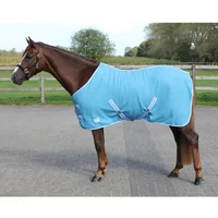 Fleecedecke für Pferde mit Gurt Q-essentials Color Fleecedecke für Pferde mit Gurt Q-essentials Color