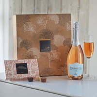 Sparkling Ros © Prosecco and Chocolates Gift Set at Interflora Flowers Sparkling Ros © Prosecco and Chocolates Gift Set.