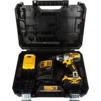 DeWALT DCD996P2 drill
