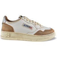 Moda di Andrea Save 1% on trendy retro sneakers for a stylish vintage look today