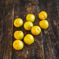 Yellow plums