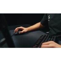 Logitech G 910-007358 mouse Gaming Right-hand RF Wireless Optical 4400