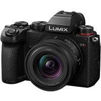Panasonic Lumix S5 + S 18-40mm / F4.5-6.3 Zoom MILC Body 24.2 MP CMOS