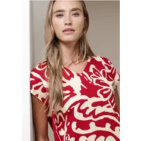 T-Shirt mit Split Neck und Frontprint