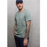 Basic V-Neck T-Shirt