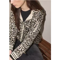 Jacke mit Leo-Muster
