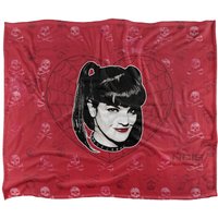 ViacomCBS/Nickelodeon NCIS Abby Heart Silky Touch Super Soft Throw Blanket 152 X 127 cm in White
