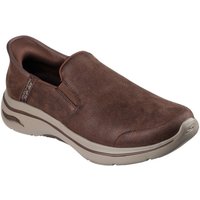 Go Walk Arch Fit 2.0 Quest Trainers