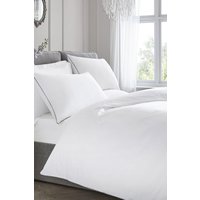 Appletree 'Premium 200TC Plain Dye' Hotel Quality 100% Percale Cotton Duvet Cover Set in White | Size: King