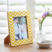 Asin Chevron Patterned Photo Frame