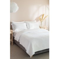 Soak&Sleep Quilted Cotton Bedspread in White | Size: Single
