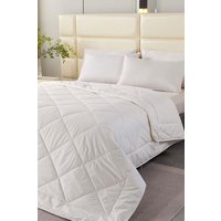 Homescapes Premium Heavy Wool Duvet Warm & Washable in White | Size: Super King