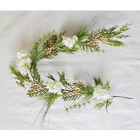 Shatchi Golden Berries Green Christmas Christmas Garland