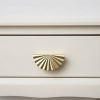 Melody Maison Metal Gold Scalloped Fan Drawer Handles
