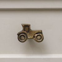Melody Maison Brass Tractor Drawer Knob in Light Brown