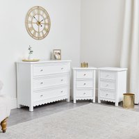 Melody Maison Large Scalloped 3 Drawer Chest Of Drawers & Pair Of Bedside Tables - Staunton White Range in Taupe