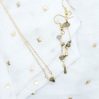 The Colourful Aura Women's White Single Crystal Citrine Quartz Stone Pendant Dainty Necklace in Green