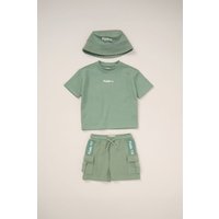 T Shirt Shorts & Bucket Hat Outfit Set m