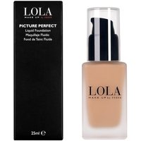 Lola Picture Perfect Foundation Light Beige B002 in Caramel Sauce