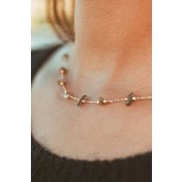 The Colourful Aura Women's Gold Crystal Quartz Healing Dainty Colourful Citrine Choker Necklace in Green