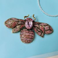 PEACH ACCESSORIES Women's Crystal Bee Brooch in Pink