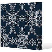 Benjamin Tate Design Knitted pattern of white snowflakes (canvas) / 61 x 61 x 4cm in Natural | Size: 61 x 61 x 4 cm