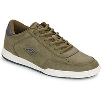 Umbro UM IPAM men's Shoes (Trainers) in Kaki