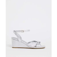 Knotted Vamp Sandal EEE Fit