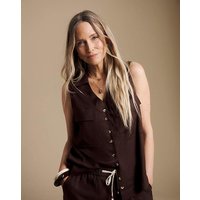 Linen Sleeveless Shirt