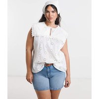 Collar Broderie Top