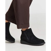 Low Wedge Chelsea Boot Wide Soft