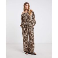 Crinkle Wide Leg Trouser