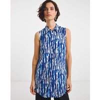 Dipped Back Sleeveless Shirt Print