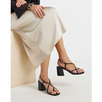 Toe Loop Heels Wide Fit