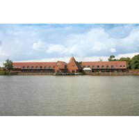 Farnborough - Lakeside International Hotel