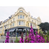 Llandudno - The Broadway Hotel