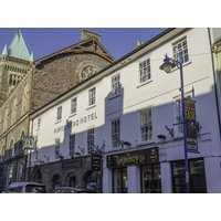 Llanvihangel Crucorney - The Kings Head Hotel