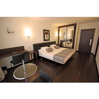 Linares (Asturias) - Hotel Villa Rosario II, Edificio Moderno