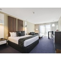 Melbourne Airport - Quality Hotel Taylors Lakes