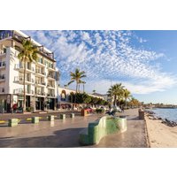 La Paz - Seven Crown La Paz Malecon