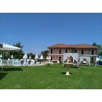 Alikanas - Eleni's Garden & Castello Suites