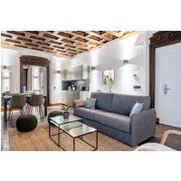 Vitoria-Gasteiz - Limehome Vitoria Palacio Álava-Velasco
