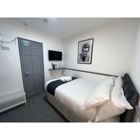 Heathrow - OYO Greenway Stays