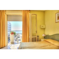 Lido di Jesolo - Hotel AMALFI & Restaurant Karaoke Bar