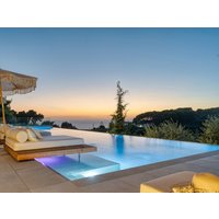 Pandokrátor - Myzith Luxury Suites