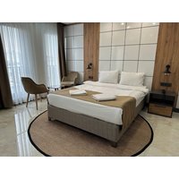 Van - Pars Palas Hotel