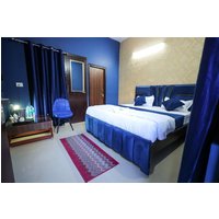 Noida - Hotel Spark Inn || Near Motherhood Hospital
