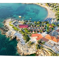 Maya Bistro Hotel & Beach