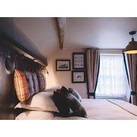 Bourton-on-the-Water - The Stag at Stow